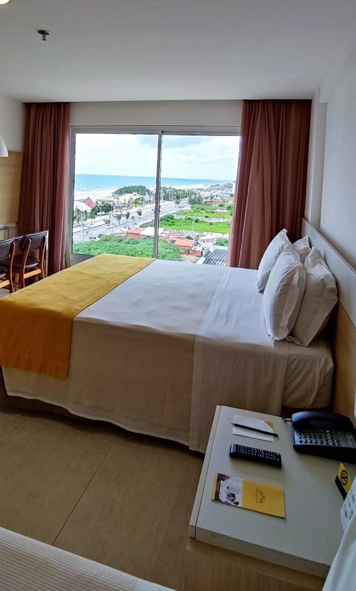 豪华马雷洛酒店 福塔雷萨 客房 照片 A bedroom in a hotel