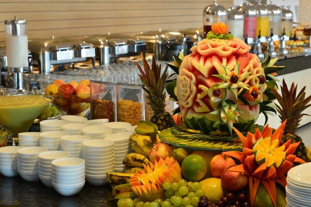 豪华马雷洛酒店 福塔雷萨 外观 照片 Fruit carving
